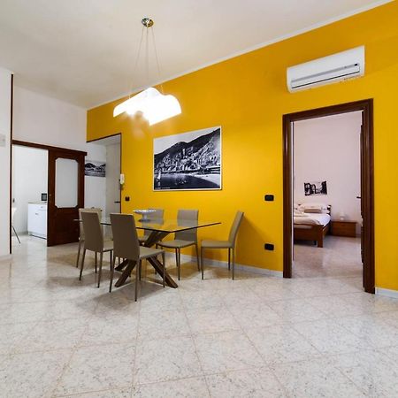 Casa Vacanze “In Centro” ซาแลร์โน ภายนอก รูปภาพ