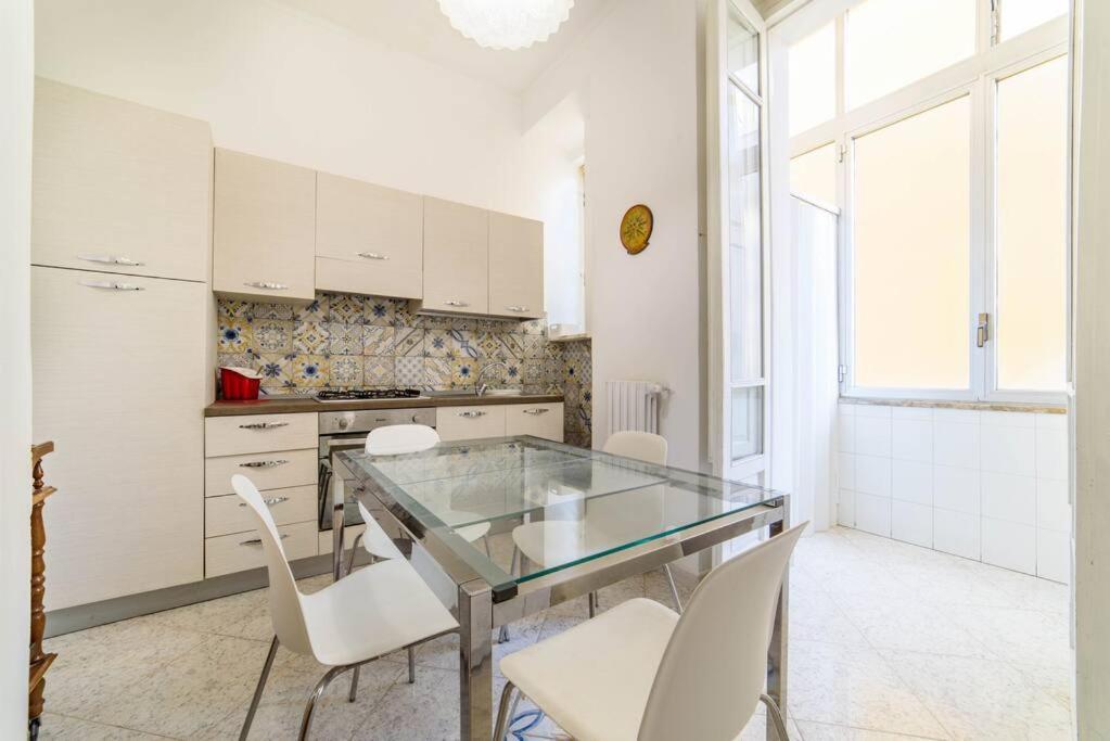 Casa Vacanze “In Centro” ซาแลร์โน ภายนอก รูปภาพ