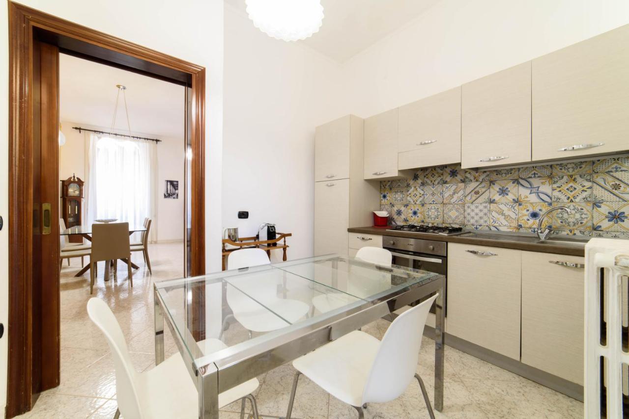 Casa Vacanze “In Centro” ซาแลร์โน ภายนอก รูปภาพ