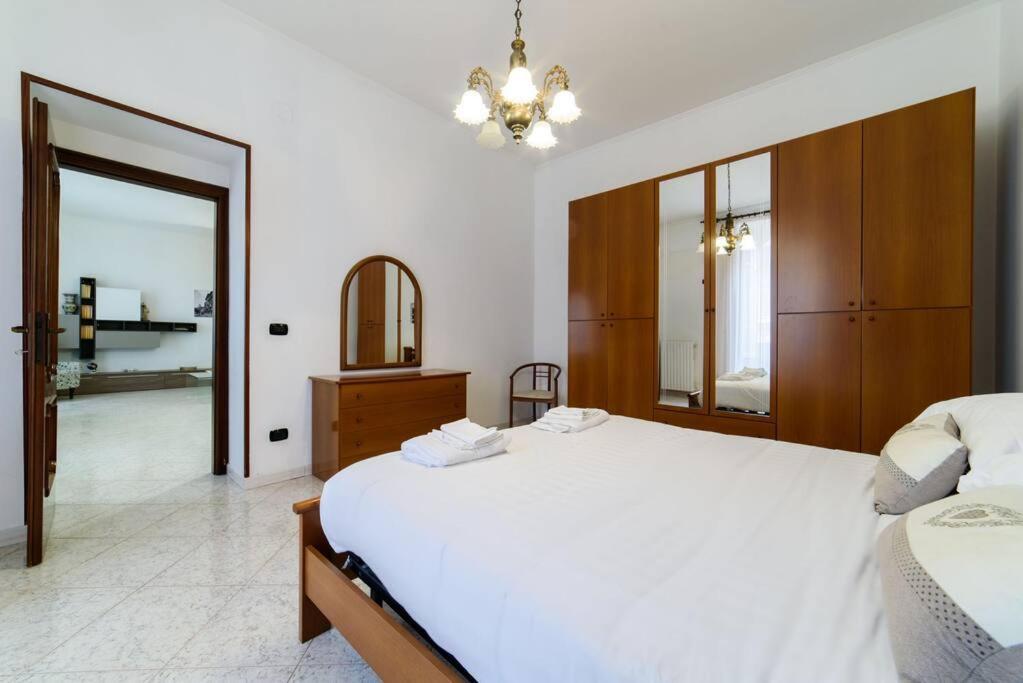 Casa Vacanze “In Centro” ซาแลร์โน ภายนอก รูปภาพ