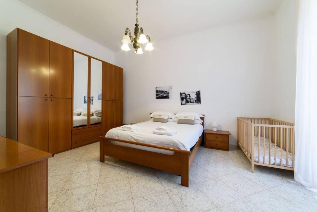 Casa Vacanze “In Centro” ซาแลร์โน ภายนอก รูปภาพ