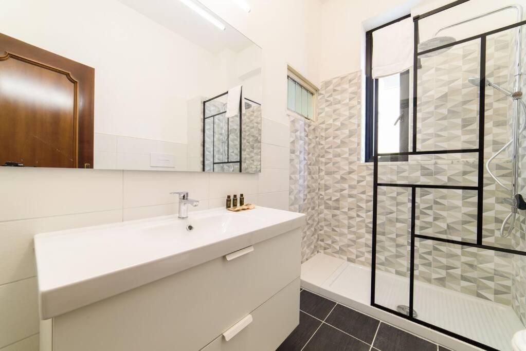 Casa Vacanze “In Centro” ซาแลร์โน ภายนอก รูปภาพ